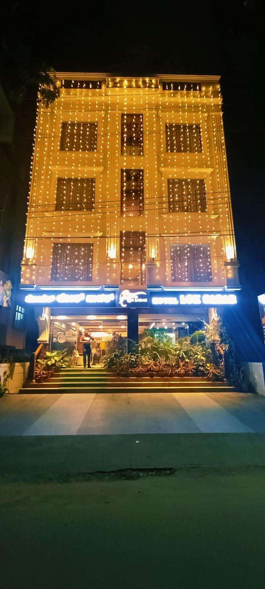 Hotel Lok Sagar Майсур Экстерьер фото