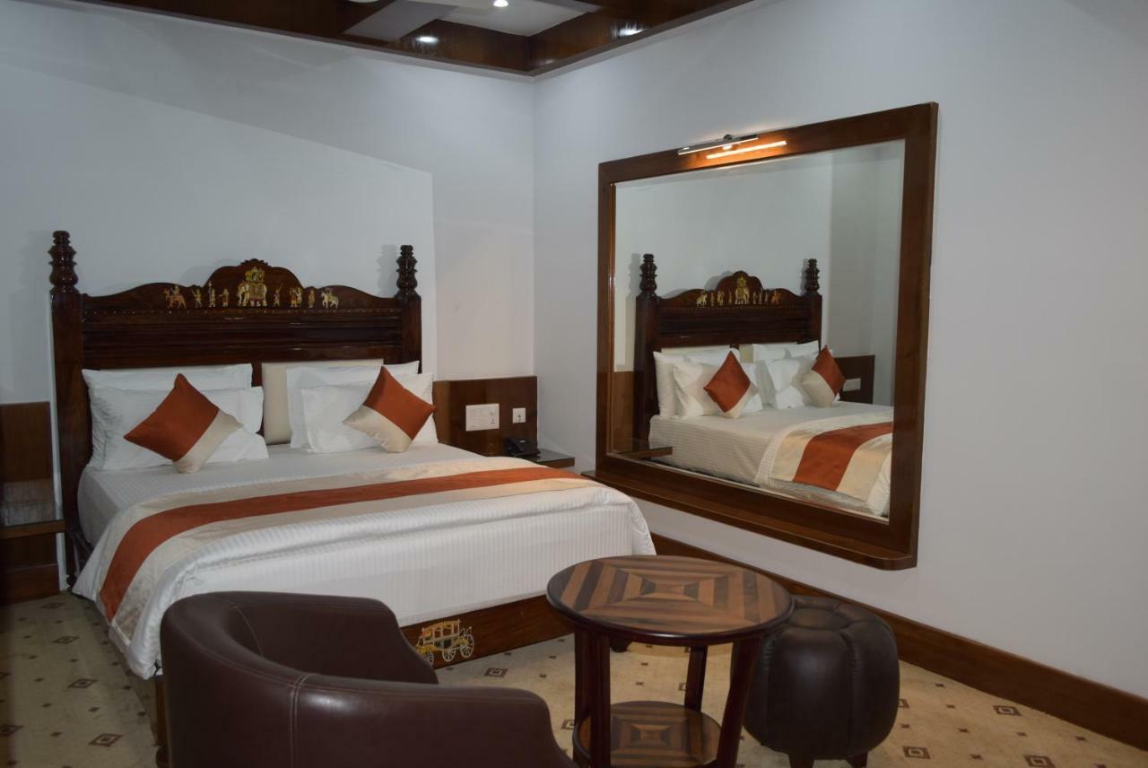 Hotel Lok Sagar Майсур Экстерьер фото