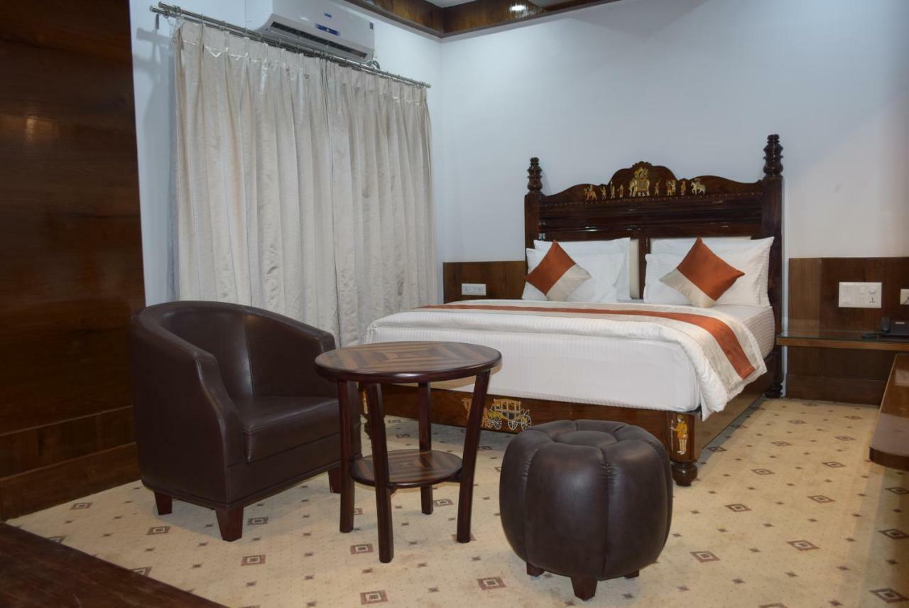 Hotel Lok Sagar Майсур Экстерьер фото