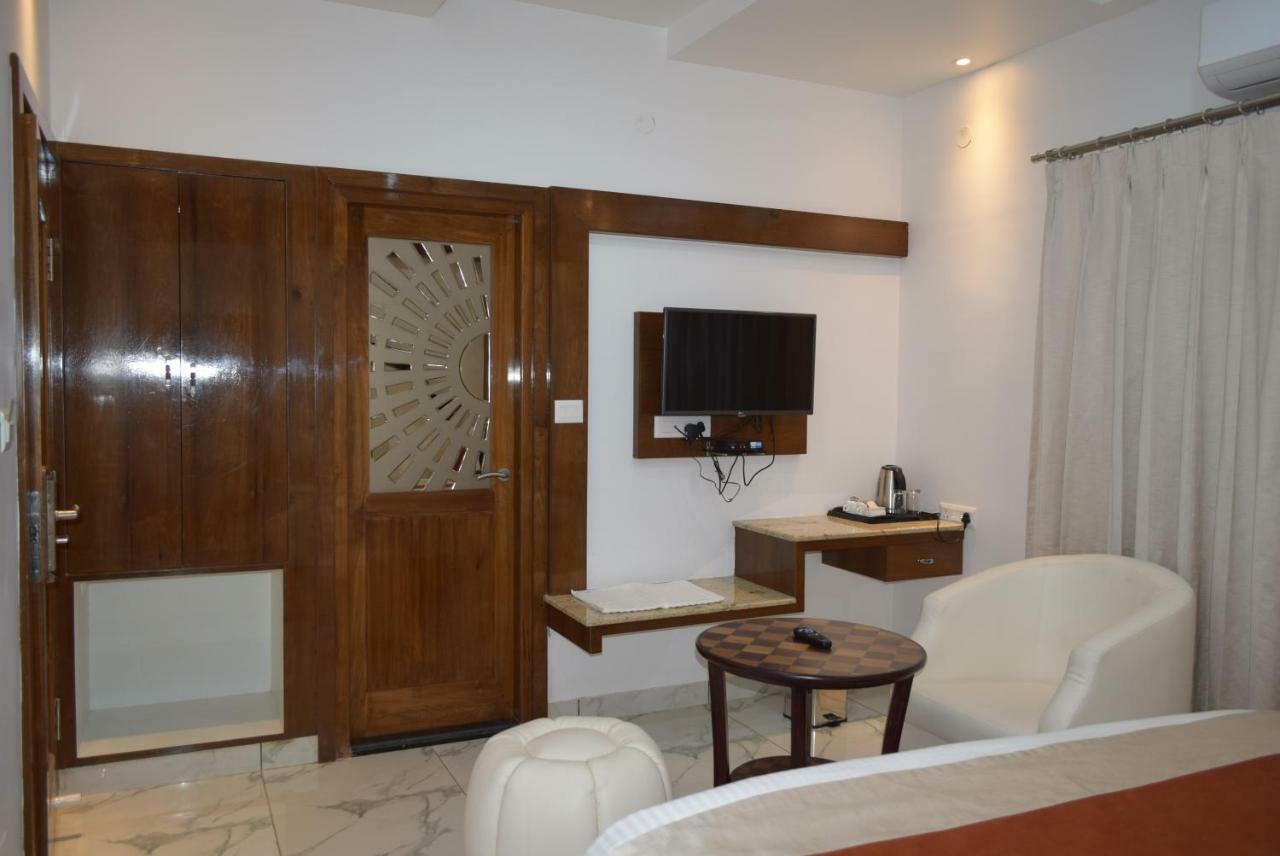 Hotel Lok Sagar Майсур Экстерьер фото